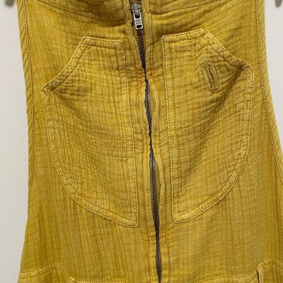 Pilcro by Anthropologie Gauzey
Painters Overalls
Size 31
$128 - Picture 6 of 12